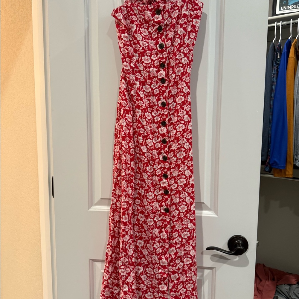 Women's Button-Front Midi
Sundress - Universal Thread™
Red Floral XS